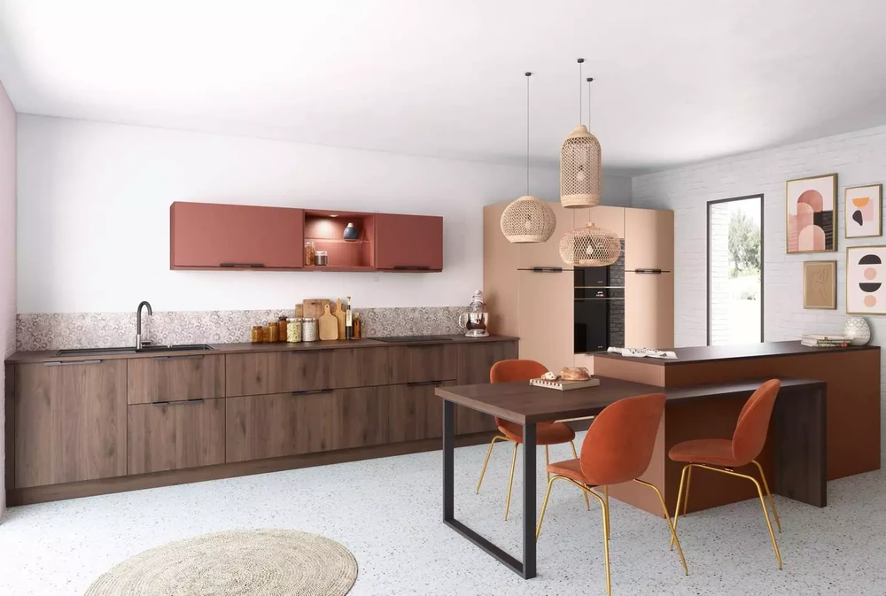 Intérieur de cuisine moderne avec meuble bas ouvert révélant un système de tiroirs coulissants à fermeture douce